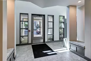 305 S Montgomery St, Portland, OR 97201 - Photo 3