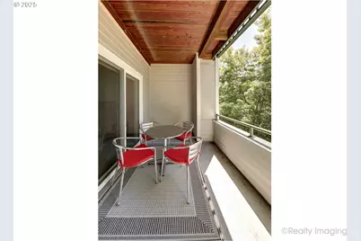 305 S Montgomery St #404, Portland, OR 97201 - Photo 17