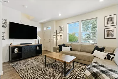 627 NE 72nd St, Vancouver, WA 98665 - Photo 5