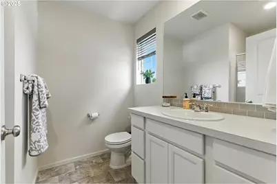 627 NE 72nd St, Vancouver, WA 98665 - Photo 17