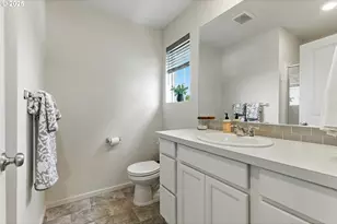 627 NE 72nd St, Vancouver, WA 98665 - Photo 17