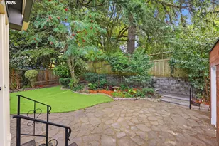 5558 SE Stark St, Portland, OR 97215 - Photo 31