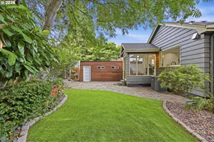 5558 SE Stark St, Portland, OR 97215 - Photo 33