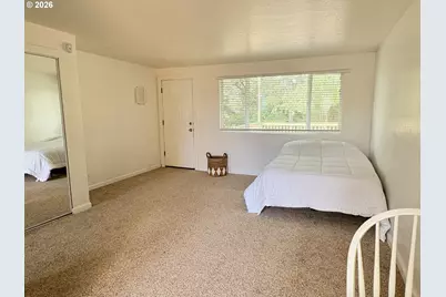 1260 10th St #11, Florence, OR 97439 - Photo 7