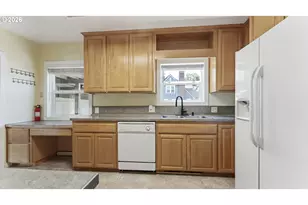 1901 Long St, Sweet Home, OR 97386 - Photo 5