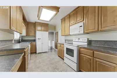 1901 Long St, Sweet Home, OR 97386 - Photo 11