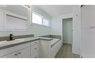 1901 Long St, Sweet Home, OR 97386 - Photo 17