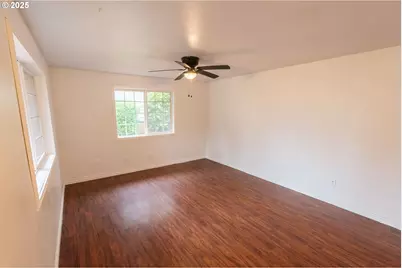 219 NE 18th Ave, Camas, WA 98607 - Photo 7