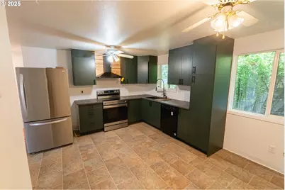 219 NE 18th Ave, Camas, WA 98607 - Photo 13