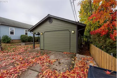 219 NE 18th Ave, Camas, WA 98607 - Photo 5