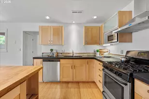 6035 N Atlantic Ave, Portland, OR 97217 - Photo 17