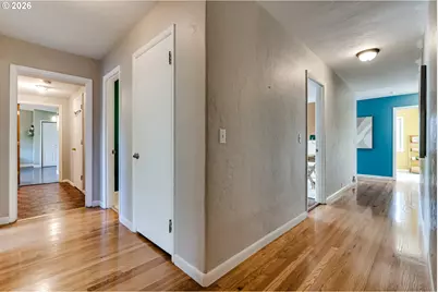 525 10th St, Springfield, OR 97477 - Photo 23