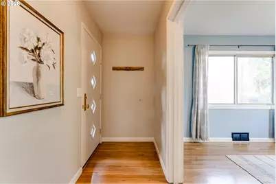 525 10th St, Springfield, OR 97477 - Photo 5