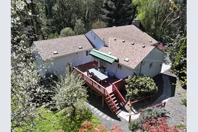 9310 SW 18th Pl, Portland, OR 97035 - Photo 13