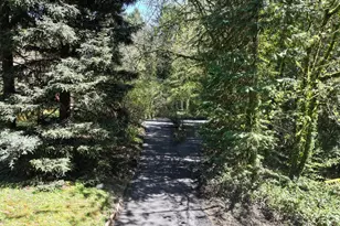 9310 SW 18th Pl, Portland, OR 97219 - Photo 37