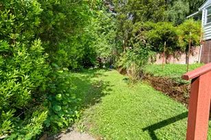 9310 SW 18th Pl, Portland, OR 97219 - Photo 37