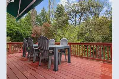 9310 SW 18th Pl, Portland, OR 97219 - Photo 15