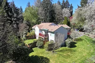 9310 SW 18th Pl, Portland, OR 97219 - Photo 7
