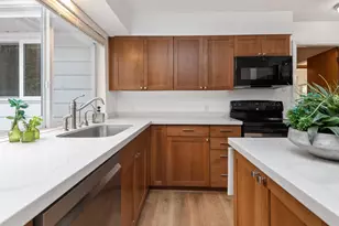9310 SW 18th Pl, Portland, OR 97219 - Photo 13