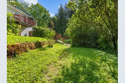 9310 SW 18th Pl, Portland, OR 97219 - Photo 39
