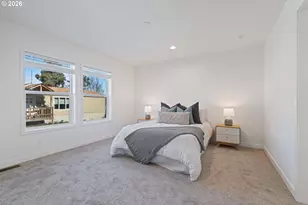 2208 W 10th St, The Dalles, OR 97058 - Photo 9