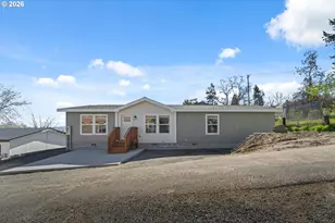 2208 W 10th St, The Dalles, OR 97058 - Photo 1