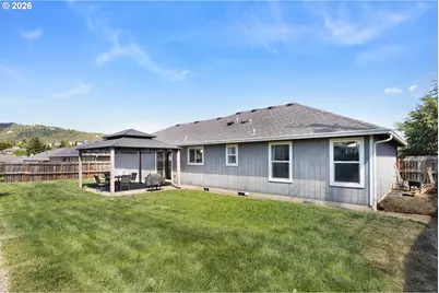 108 Jensen Ct, Roseburg, OR 97471 - Photo 25