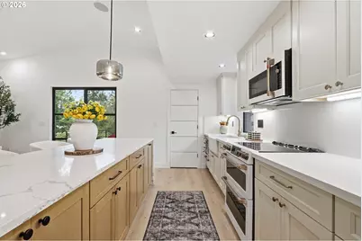 10000 SW 25th Ave, Portland, OR 97219 - Photo 15