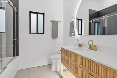 10000 SW 25th Ave, Portland, OR 97219 - Photo 25