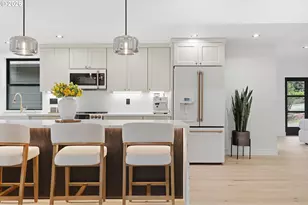 10000 SW 25th Ave, Portland, OR 97219 - Photo 13