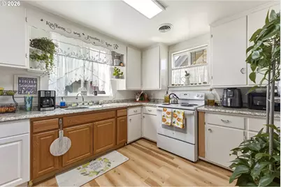 120 SE 11th Ave, Milton-Freewater, OR 97862 - Photo 13