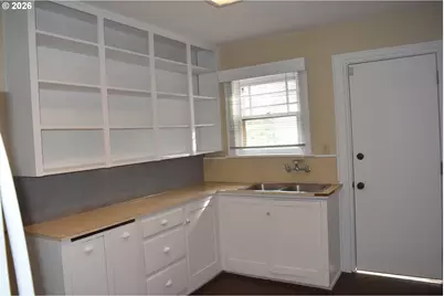 710 Van Buren St, Eugene, OR 97402 - Photo 7