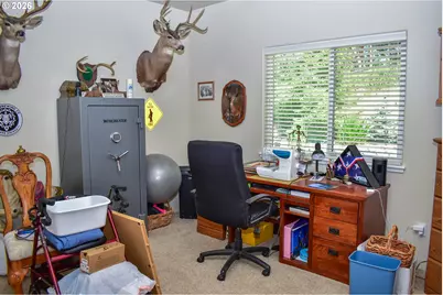 799 Three Pines Rd, Grants Pass, OR 97526 - Photo 21