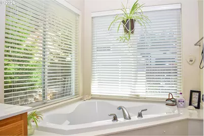 799 Three Pines Rd, Grants Pass, OR 97526 - Photo 9