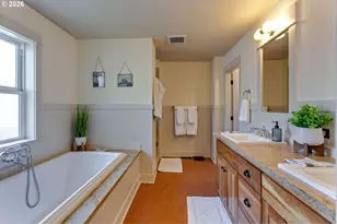 2939 SW Custer St, Portland, OR 97219 - Photo 27