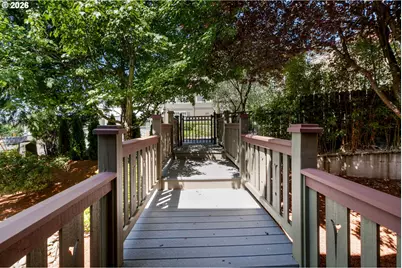 2939 SW Custer St, Portland, OR 97219 - Photo 39