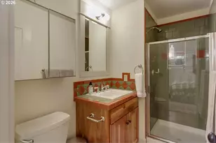 2939 SW Custer St, Portland, OR 97219 - Photo 37