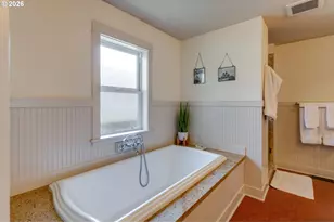 2939 SW Custer St, Portland, OR 97219 - Photo 27