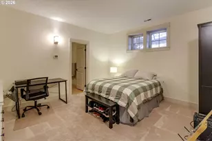 2939 SW Custer St, Portland, OR 97219 - Photo 35