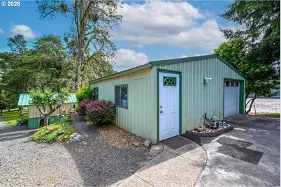 266 Riverwood Ln, Oakland, OR 97462 - Photo 9