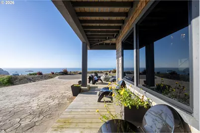 1495 8th St, Bandon, OR 97411 - Photo 33