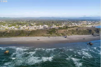 1495 8th St, Bandon, OR 97411 - Photo 29