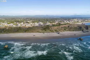 1495 8th St, Bandon, OR 97411 - Photo 29