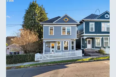 590 17th St, Astoria, OR 97103 - Photo 1