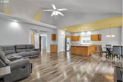 11415 SE Highland Loop, Clackamas, OR 97015 - Photo 15