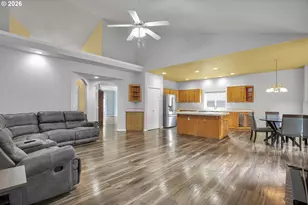11415 SE Highland Loop, Clackamas, OR 97015 - Photo 15