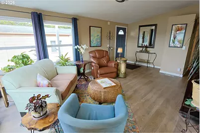 529 Puerto Vista Dr, Coos Bay, OR 97420 - Photo 5
