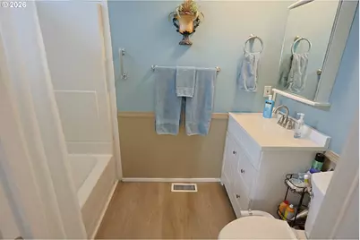 529 Puerto Vista Dr, Coos Bay, OR 97420 - Photo 23