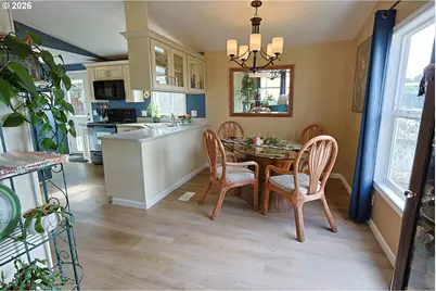 529 Puerto Vista Dr, Coos Bay, OR 97420 - Photo 9