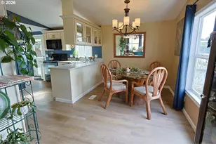 529 Puerto Vista Dr, Coos Bay, OR 97420 - Photo 9